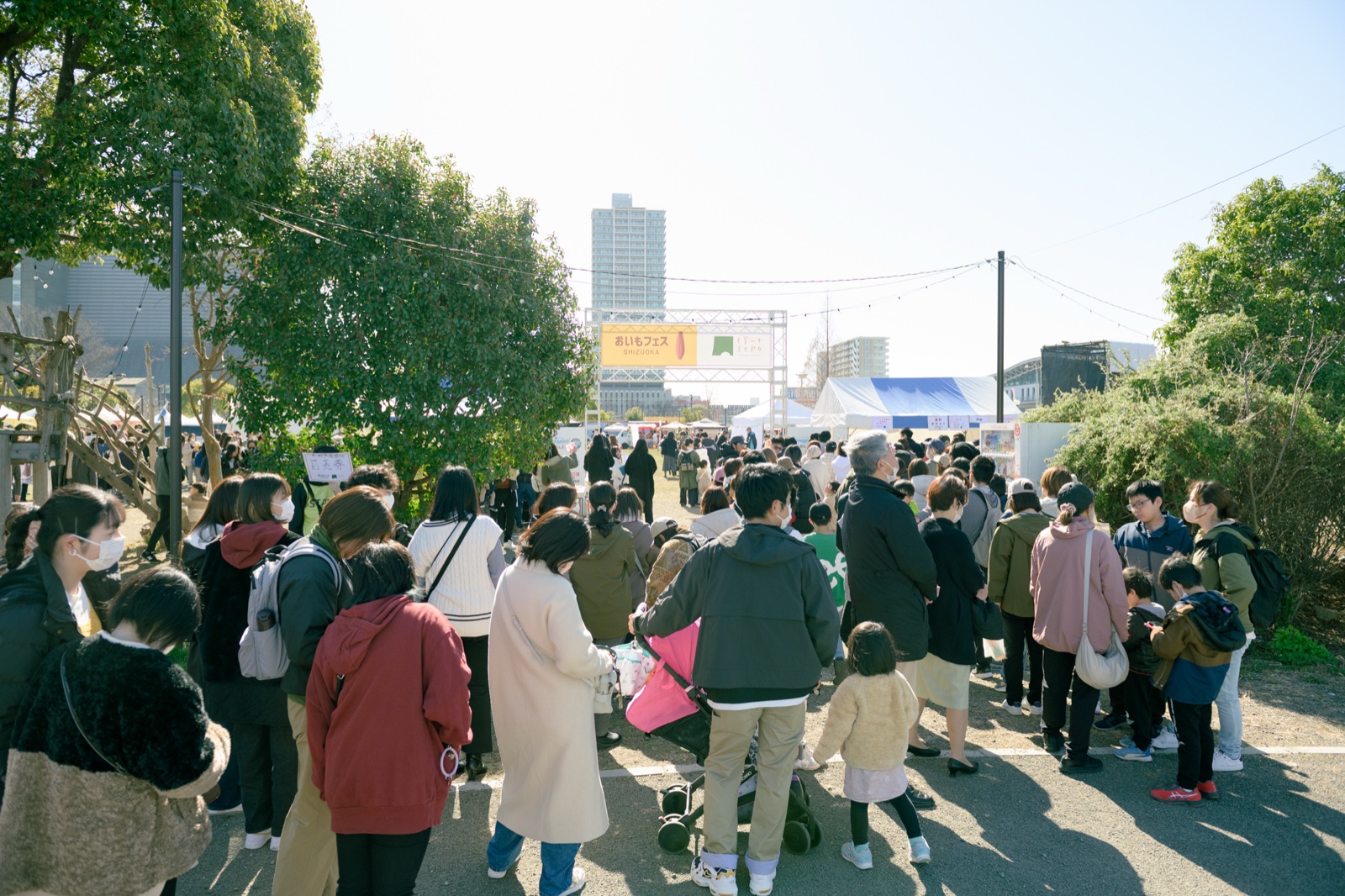 おいもフェスの会場を訪れる来場者のみなさん